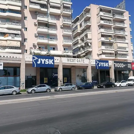 το σπίτι του στράτου στη θεσσαλονίκη- Stratos' In Appartement *